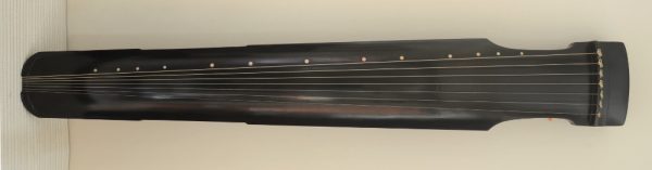 图片：明代张敬修仲尼式古琴－正面